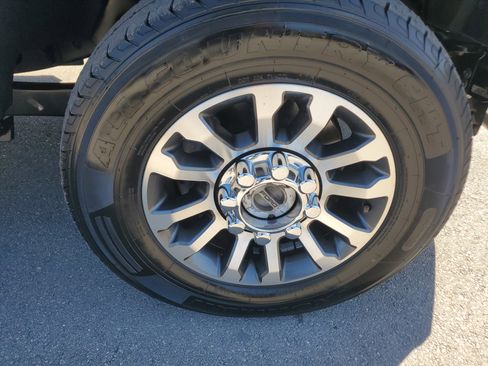 Used 2021 Ford F250 Lariat w/ Lariat Value Package image 10