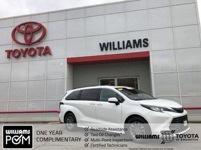 Certified 2022 Toyota Sienna LE