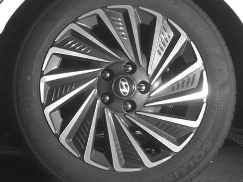 Used 2025 Hyundai Sonata SEL FWD image 14
