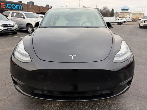 Used 2021 Tesla Model Y Long Range image 8