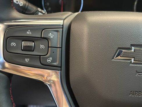 Used 2025 Chevrolet Blazer RS w/ Enhanced Convenience Package AWD/4WD image 11