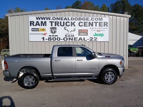Used 2024 RAM 2500 Big Horn w/ Sport Appearance Package image 2