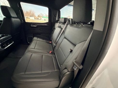 Used 2023 Chevrolet Silverado 1500 LTZ AWD/4WD image 25