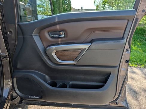 Used 2016 Nissan Titan Platinum Reserve AWD/4WD image 33