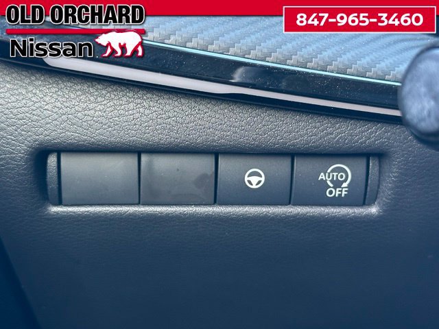Used 2025 Nissan Kicks SR FWD image 18