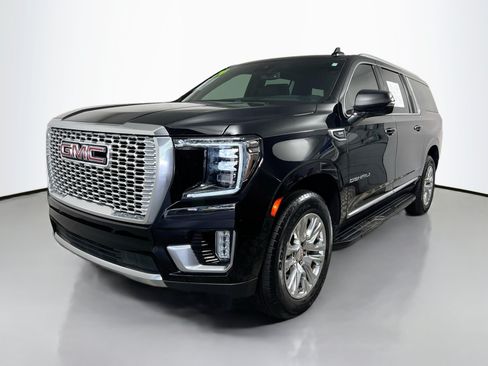 Used 2024 GMC Yukon XL Denali AWD/4WD image 10