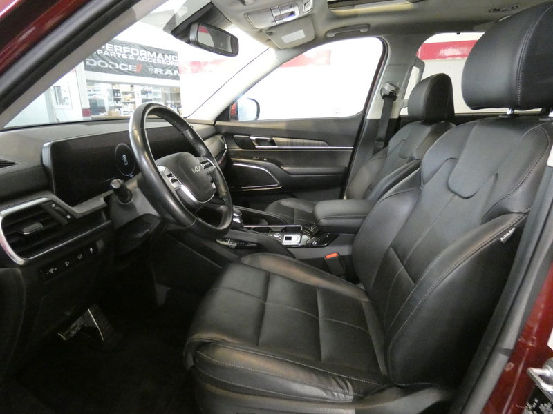 Used 2023 Kia Telluride AWD image 10