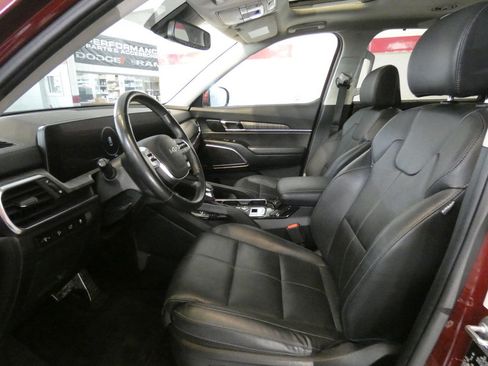 Used 2023 Kia Telluride AWD image 10