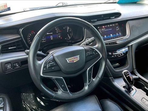 Used 2017 Cadillac XT5 Luxury AWD/4WD image 17