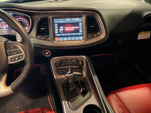 Used 2021 Dodge Challenger SRT Hellcat image 16