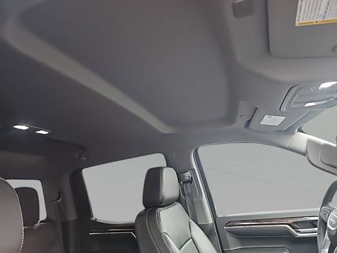 Used 2024 GMC Sierra 1500 Elevation image 36