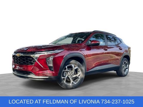 Used 2024 Chevrolet Trax LT w/ Driver Confidence Package FWD image 1