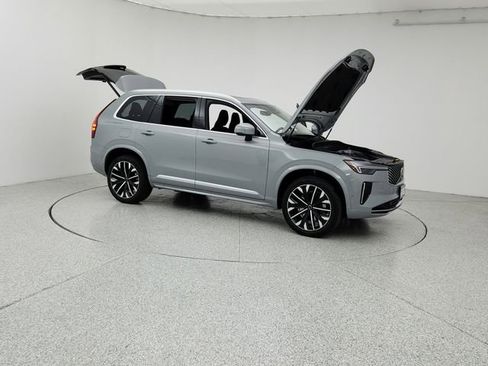 New 2026 Volvo XC90 B6 Plus w/ Protection Package Premier image 10