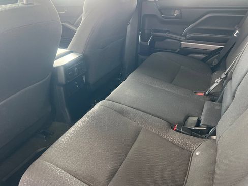 Used 2025 Toyota 4Runner SR5 AWD/4WD image 9
