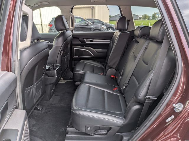 Used 2021 Kia Telluride LX FWD image 17