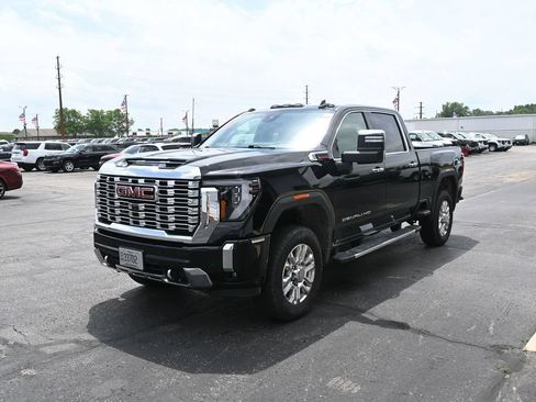 Used 2024 GMC Sierra 3500 Denali w/ Technology Package AWD/4WD image 13