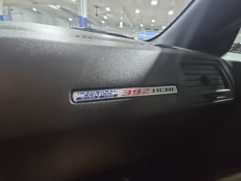 Used 2011 Dodge Challenger SRT8 image 19