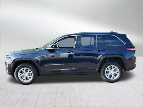 Used 2023 Jeep Grand Cherokee Limited AWD/4WD image 4