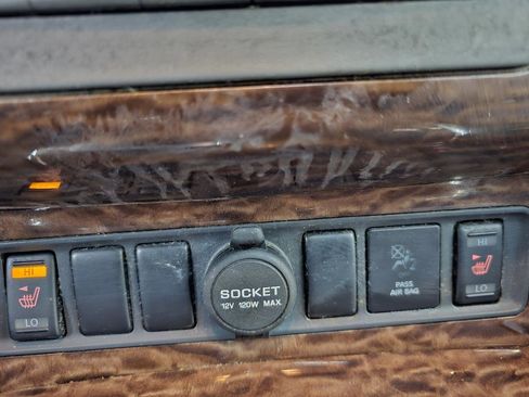 Used 2017 Nissan Armada SL w/ Moonroof Package image 35