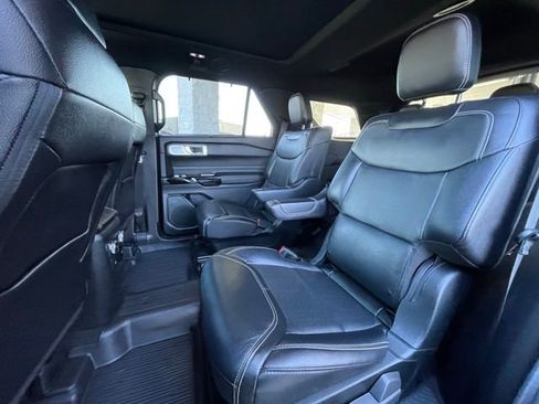Used 2023 Ford Explorer ST w/ Equipment Group 401A AWD/4WD image 28