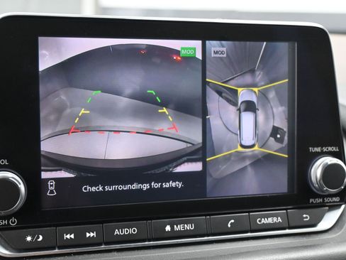 Used 2021 Nissan Rogue SV image 13