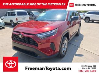 Used 2025 Toyota RAV4 LE AWD/4WD video 1
