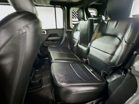 Used 2023 Jeep Wrangler Sahara w/ Cold Weather Group image 26