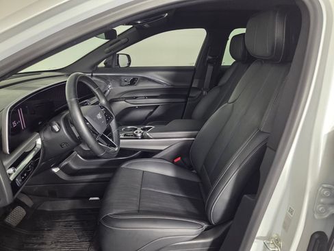 Used 2024 Cadillac Lyriq Sport w/ LPO, Floor Liner Package RWD image 9