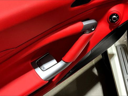 Used 2021 Ferrari F8 Tributo RWD image 30