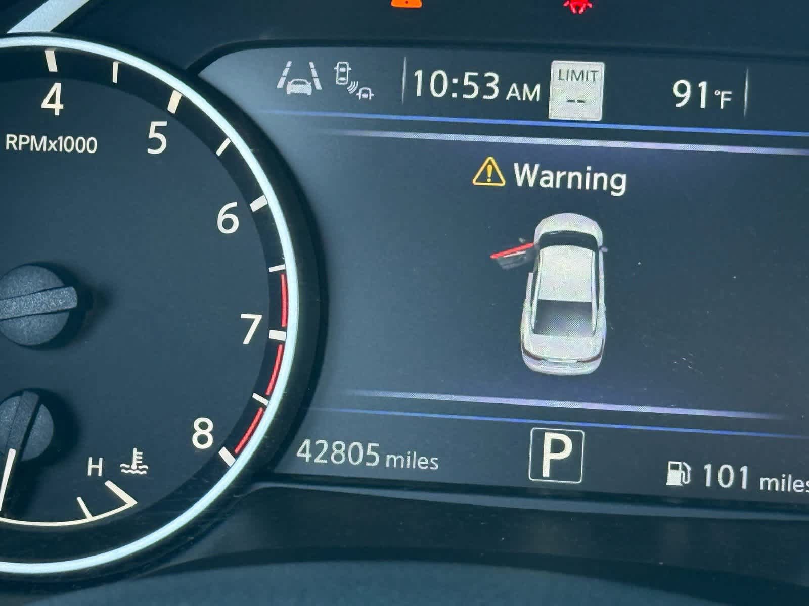 Used 2023 Nissan Maxima SR w/ Sport Mat Group FWD image 19