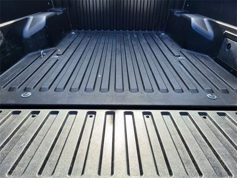 Used 2022 Toyota Tacoma SR image 17