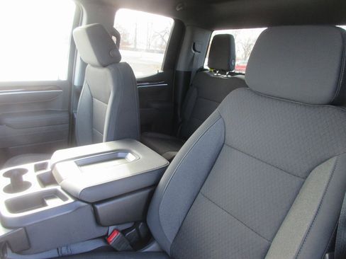 New 2026 GMC Sierra 1500 SLE image 13