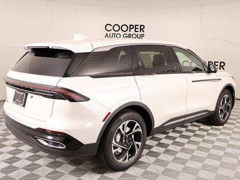 New 2026 Lincoln Nautilus Premier image 20