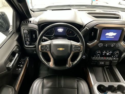 Used 2021 Chevrolet Silverado 1500 High Country w/ Technology Package AWD/4WD image 11