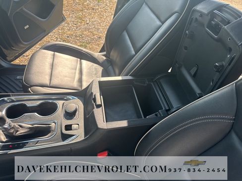 Certified 2023 Chevrolet Traverse Premier w/ Redline Edition image 18