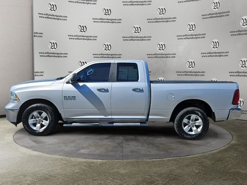 Used 2017 RAM 1500 Classic SLT RWD image 2