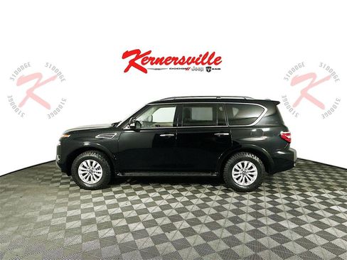 Used 2023 Nissan Armada SV image 4