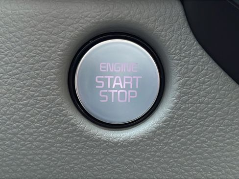 New 2026 Kia Carnival EX FWD image 25