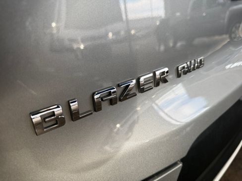 Used 2023 Chevrolet Blazer LT AWD/4WD image 29