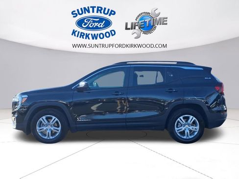 Used 2024 GMC Terrain SLE w/ Driver Convenience Package image 23