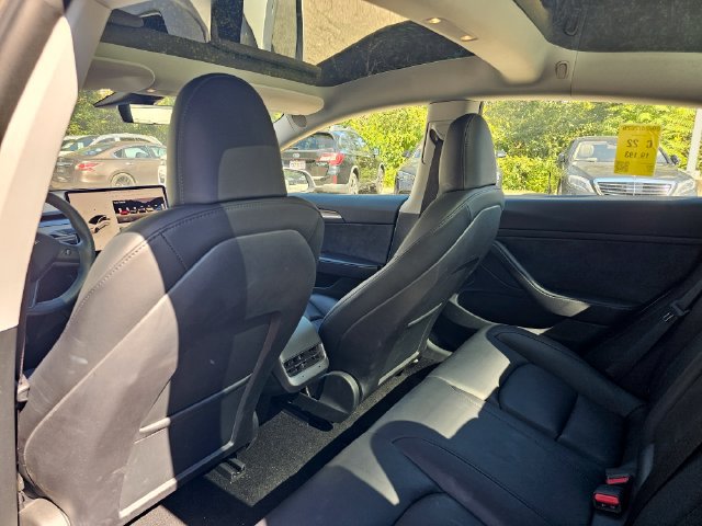 Used 2023 Tesla Model 3 Standard Range RWD image 9