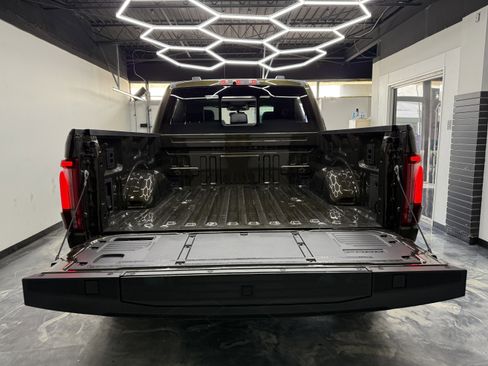 Used 2025 Ford F150 Raptor AWD/4WD image 31