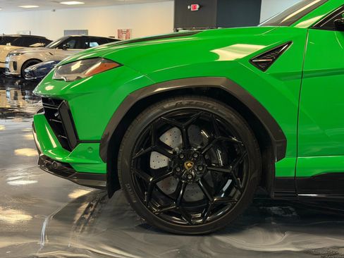 Used 2023 Lamborghini Urus Performante AWD/4WD image 14
