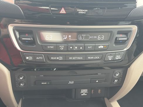 Used 2017 Honda Pilot Elite image 35