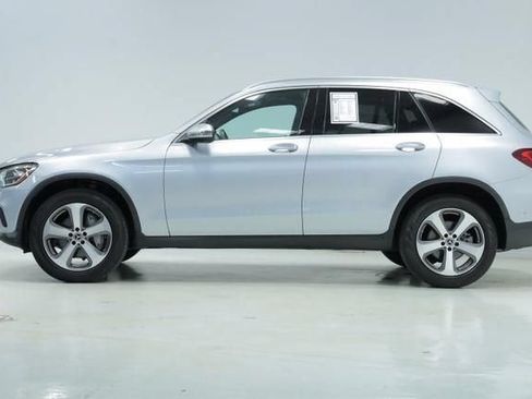Used 2022 Mercedes-Benz GLC 300 w/ Premium Package Lite image 4