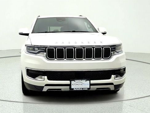 Used 2022 Jeep Wagoneer Series III AWD/4WD image 2