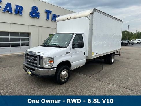 Used 2013 Ford E-450 and Econoline 450 Super Duty image 2
