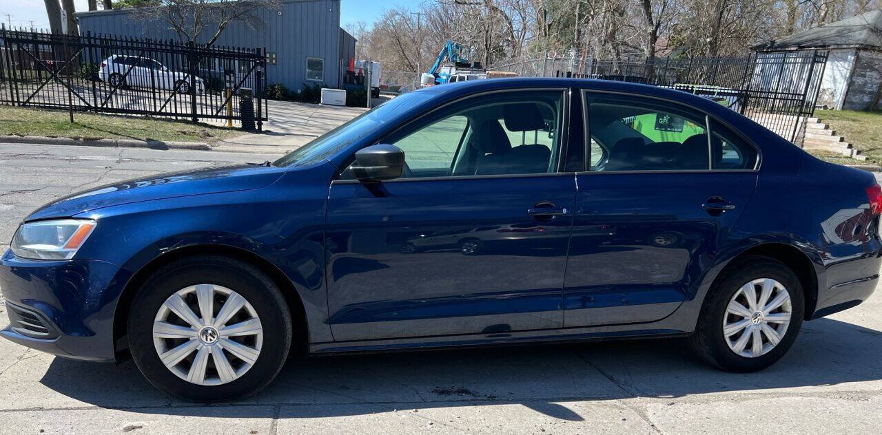 Used 2013 Volkswagen Jetta Sedan FWD image 2