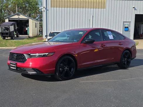 Used 2024 Honda Accord Sport image 8