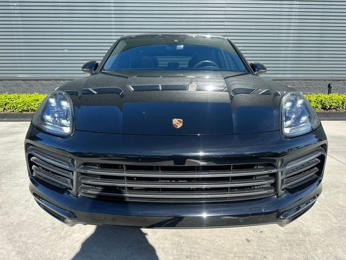 Used 2022 Porsche Cayenne Platinum Edition image 8